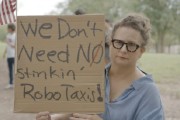 洛阳特斯拉在得州奥斯汀遭遇抗议活动：反对马斯克Robotaxi计划